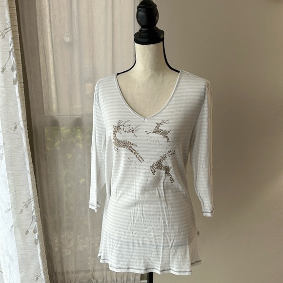 Holiday Traditions Reindeer in Flight white/off white stripe long sleeve size XL - Picture 1 of 4